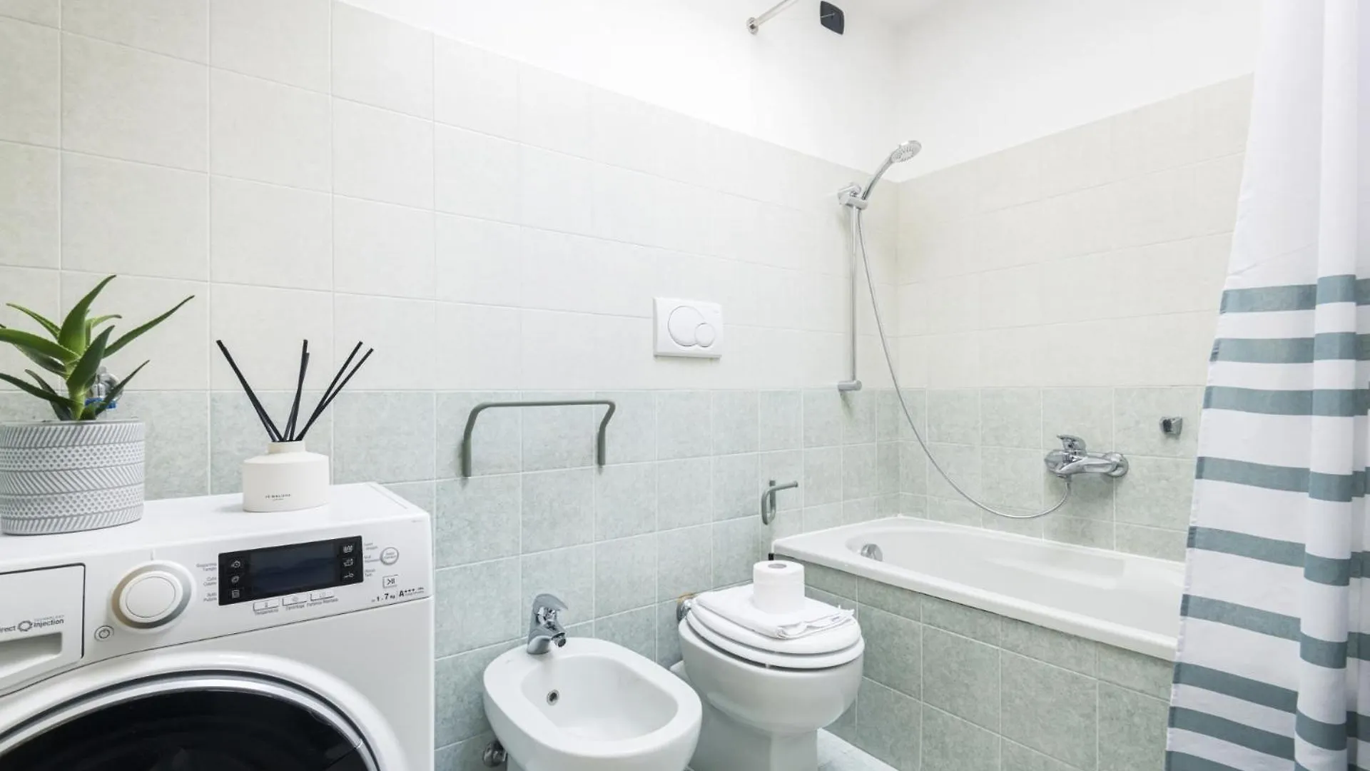 Easylife -Accogliente Unita Su Due Livelli A Isola Apartment Milan 0*,